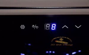 man-hinh-tu-xi-ga-cohiba-h735 Cohiba H735 tiện lợi và hiện đại cùng màn hình cảm ứng